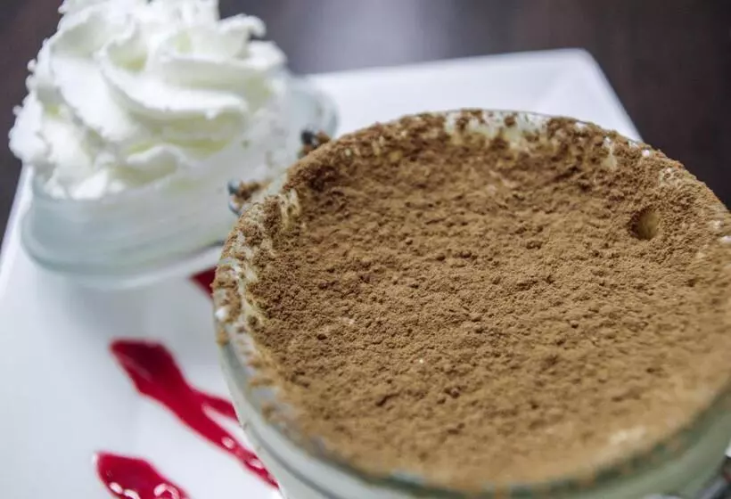 Отель De France