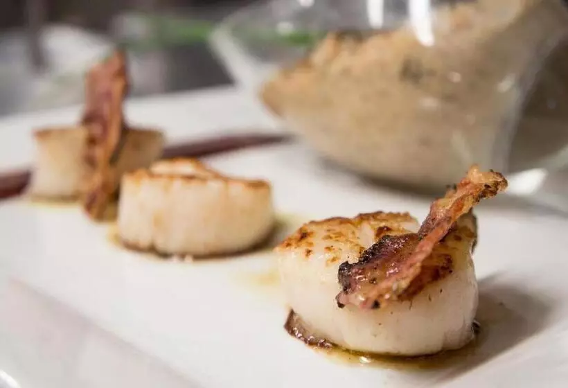 Отель De France