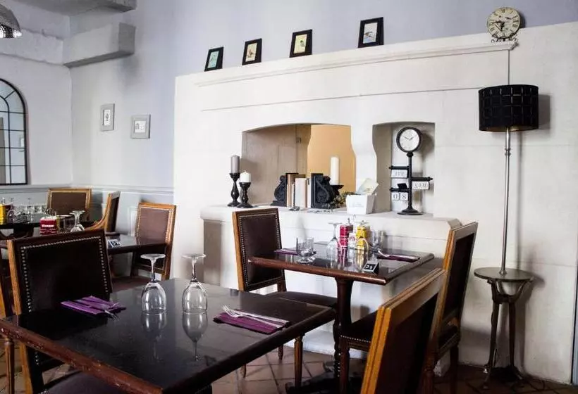 Отель De France