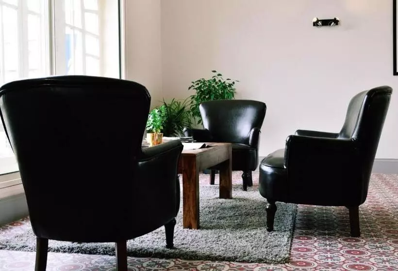 Отель De France