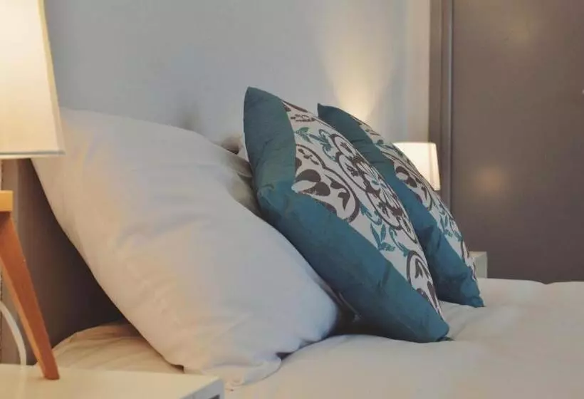 Отель De France