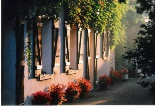 هتل Hostellerie Sarrasine Macon Est