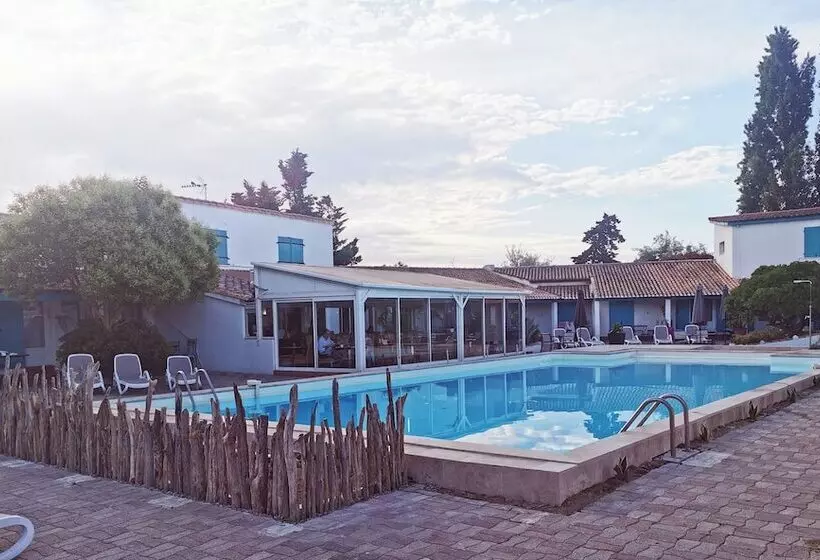 Hotel L Auberge Camarguaise