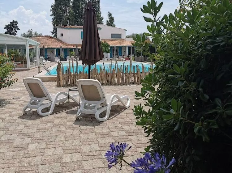 Hotel L Auberge Camarguaise