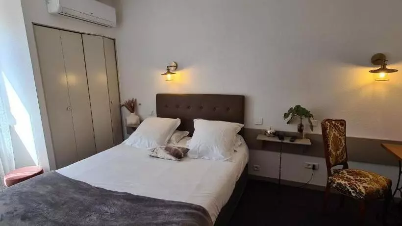 فندق La Truite De La Loue