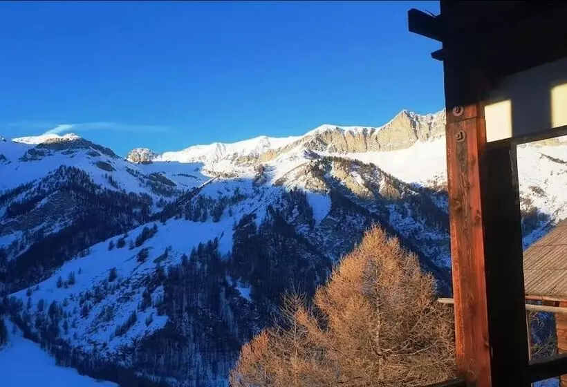 Отель Le Grand Tetras