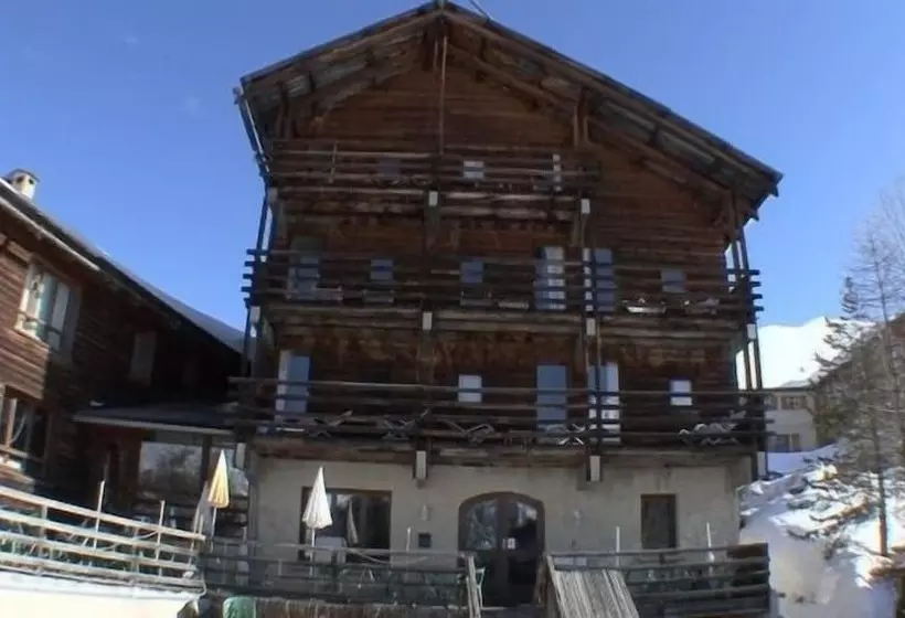 Отель Le Grand Tetras