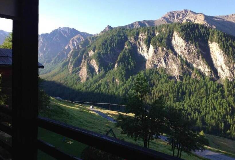 בית מלון כפרי Le Grand Tetras