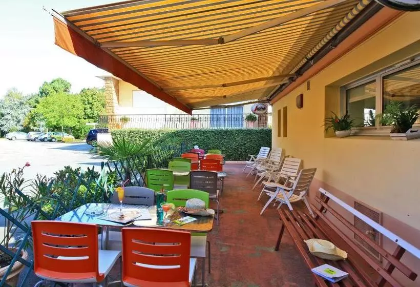 فندق Le Point Du Jour