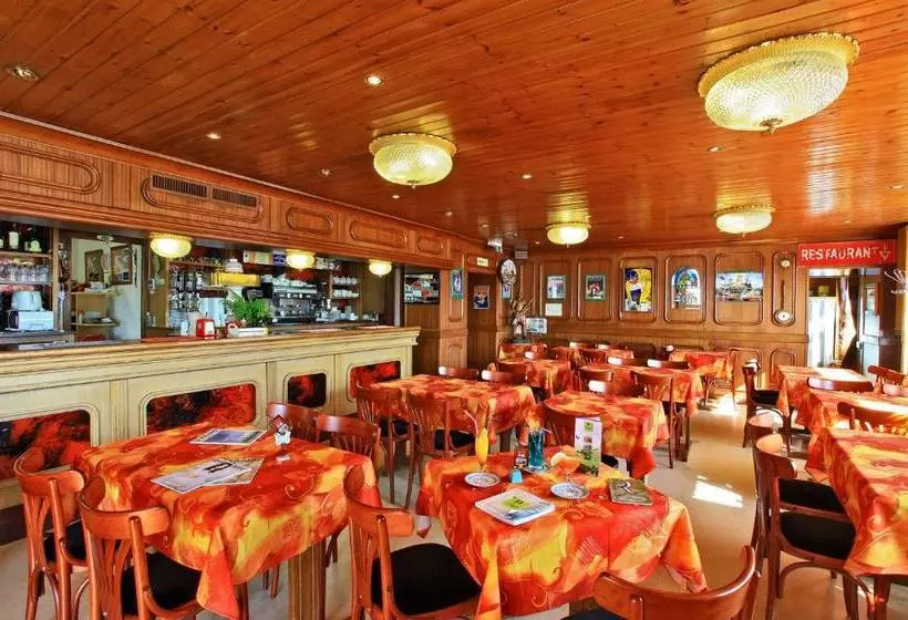 فندق Le Point Du Jour