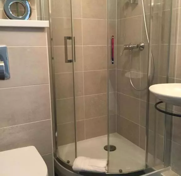 ホテル Les Colonnes Strasbourg Zenith