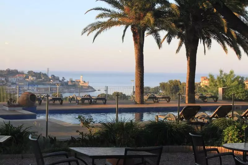 هتل Les Jardins Du Cedre