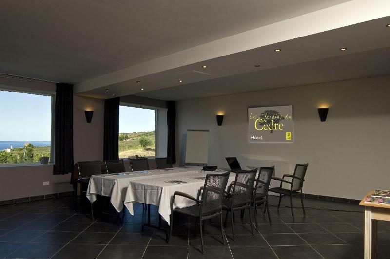 Отель Les Jardins Du Cedre