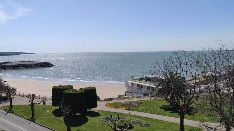 酒店 Logis Hôtel Les Bleuets