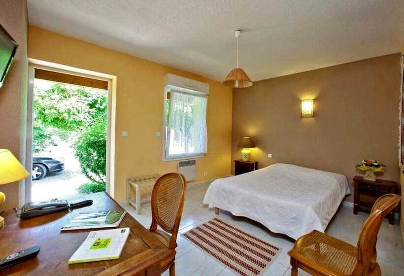 בית מלון כפרי Logis Hôtel Restaurant Le Sorbier