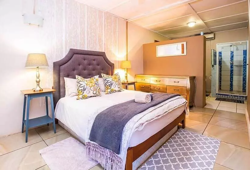 Aamiaismajoitus (B&B) Biweda Nguni Lodge