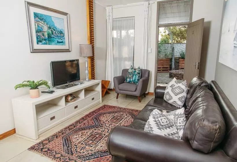 Aamiaismajoitus (B&B) Biweda Nguni Lodge