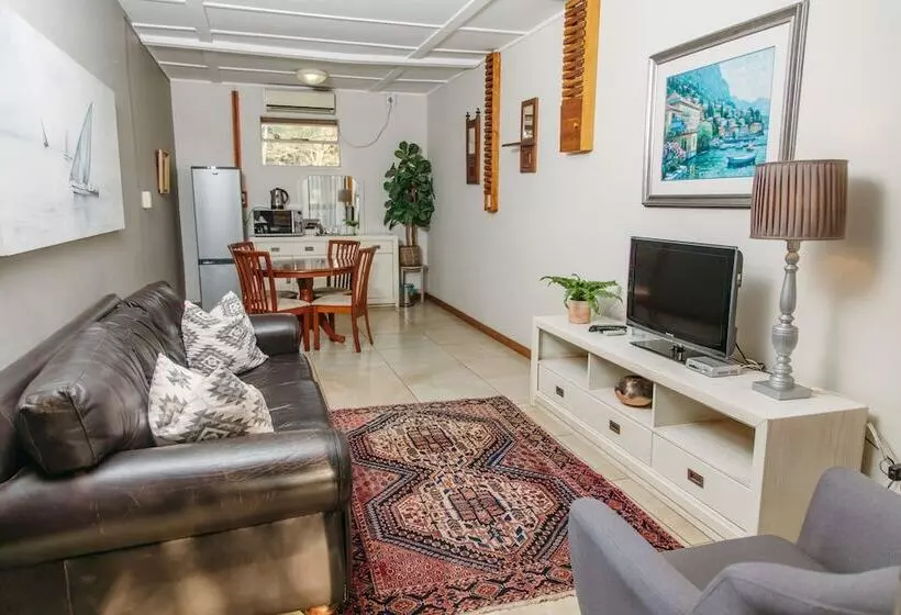 Aamiaismajoitus (B&B) Biweda Nguni Lodge