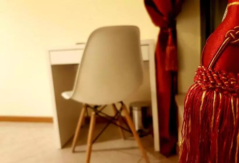 تختخواب و صبحانه Il Teatro