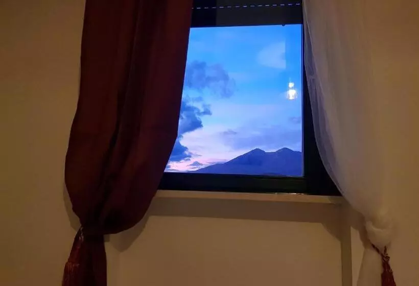 تختخواب و صبحانه Il Teatro