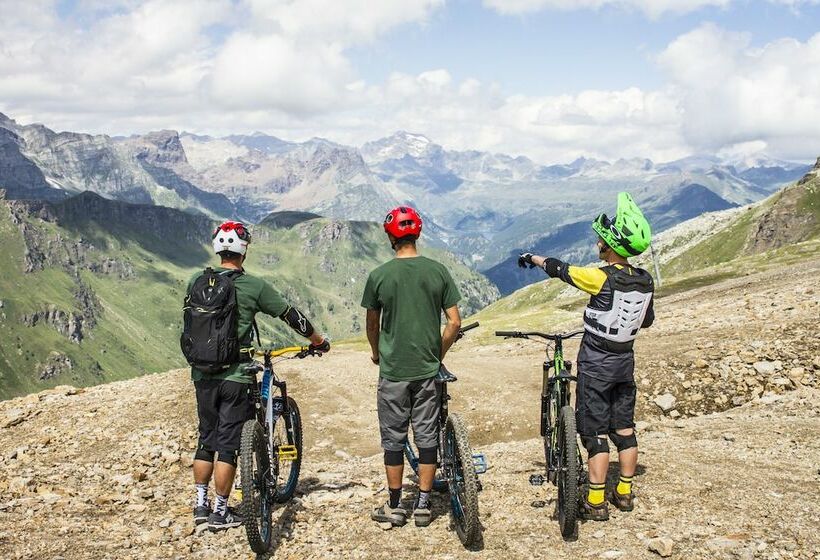 فندق Albergo Ristorante Cuccini