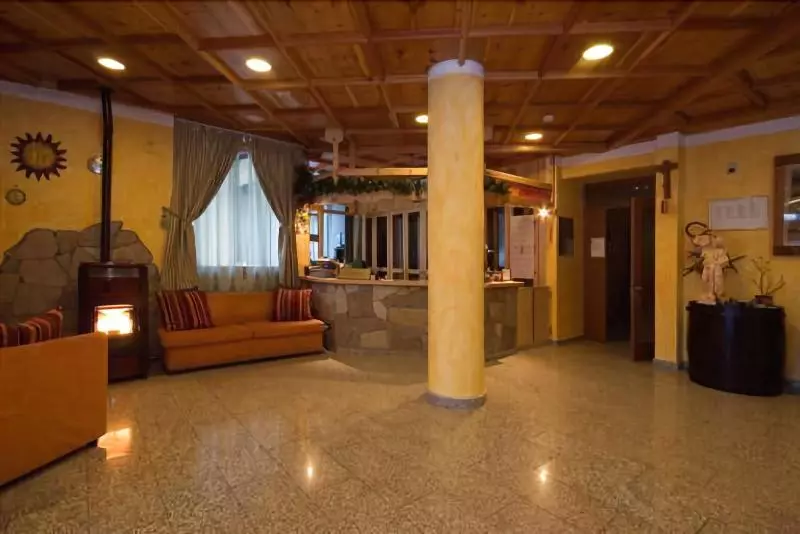 Hotelli Foyer De Montagne