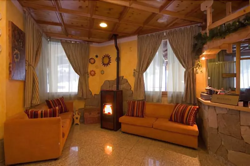 Hotelli Foyer De Montagne