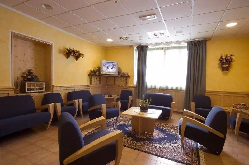 Hotelli Foyer De Montagne