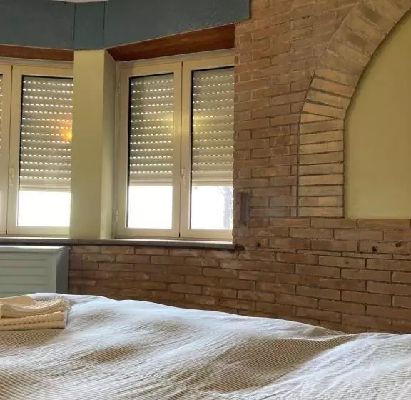 Aamiaismajoitus (B&B) Aci Brezza Di Mare