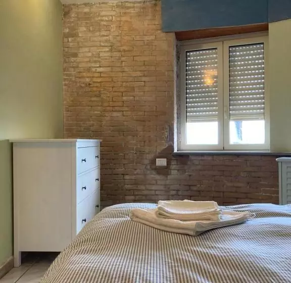 Aamiaismajoitus (B&B) Aci Brezza Di Mare