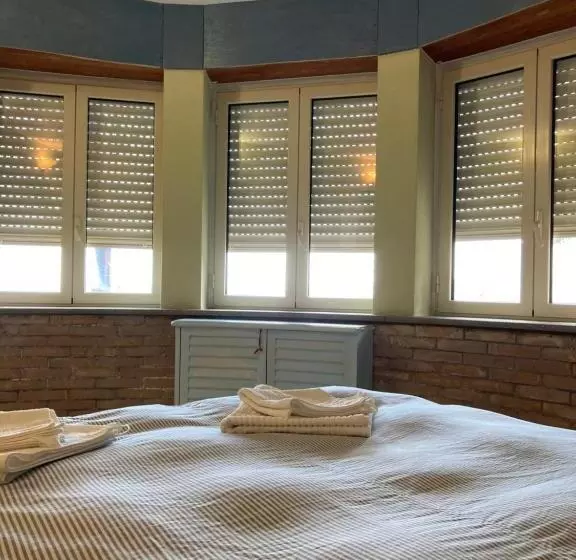Aamiaismajoitus (B&B) Aci Brezza Di Mare