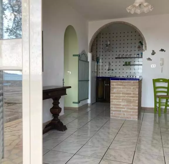Aamiaismajoitus (B&B) Aci Brezza Di Mare