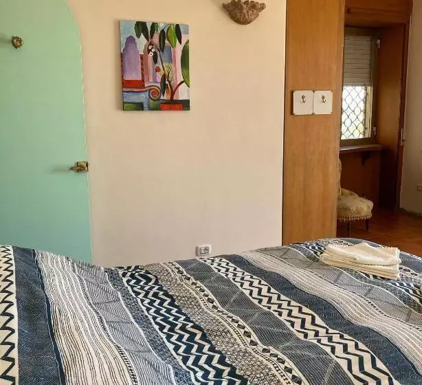 Aamiaismajoitus (B&B) Aci Brezza Di Mare