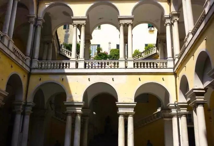 Aamiaismajoitus (B&B) L Americano Luxury Rooms