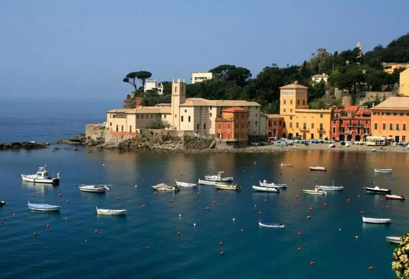 Aamiaismajoitus (B&B) L Americano Luxury Rooms