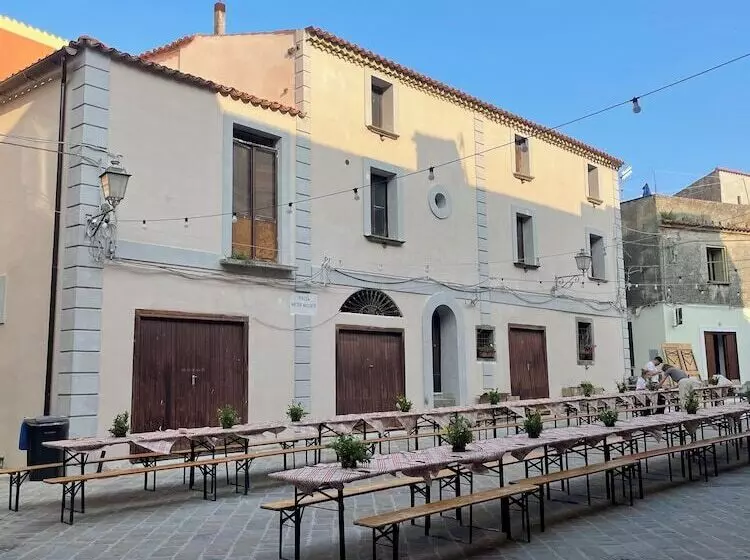 Aamiaismajoitus (B&B) Palazzo Mazziotti