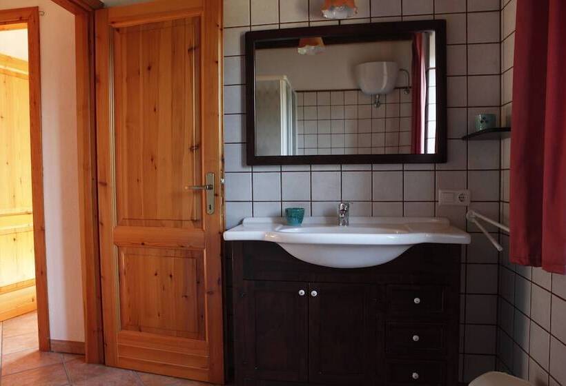 فندق ريفى Agriturismo Fattoria Walden