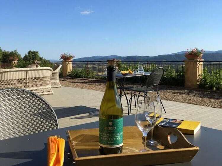 田舎風ホテル Tenuta Il Sassone   Wine & Food