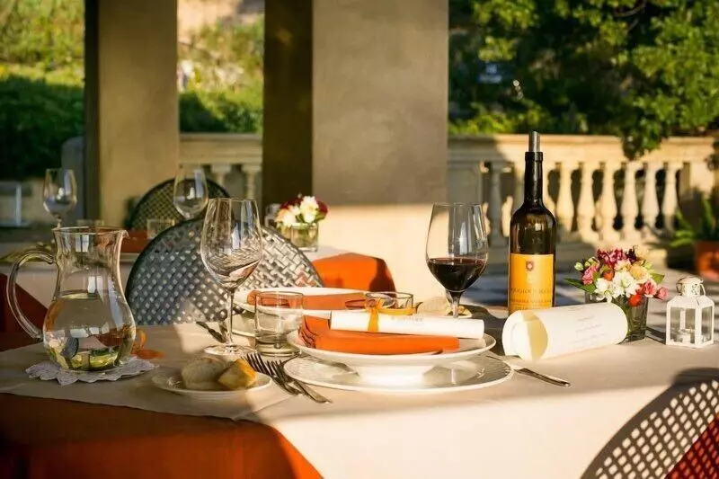 Maaseutuhotelli Tenuta Il Sassone Wine & Food