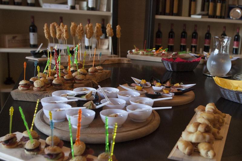 田舎風ホテル Tenuta Il Sassone   Wine & Food