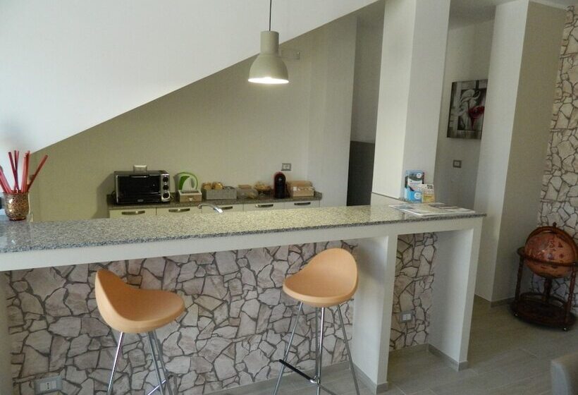 פנסיון A Casa Di Anna Locazione Turistica