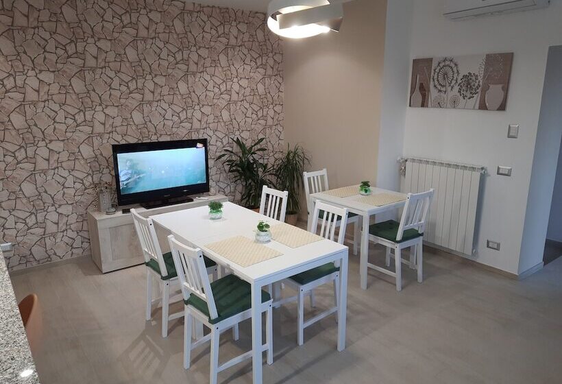 פנסיון A Casa Di Anna Locazione Turistica