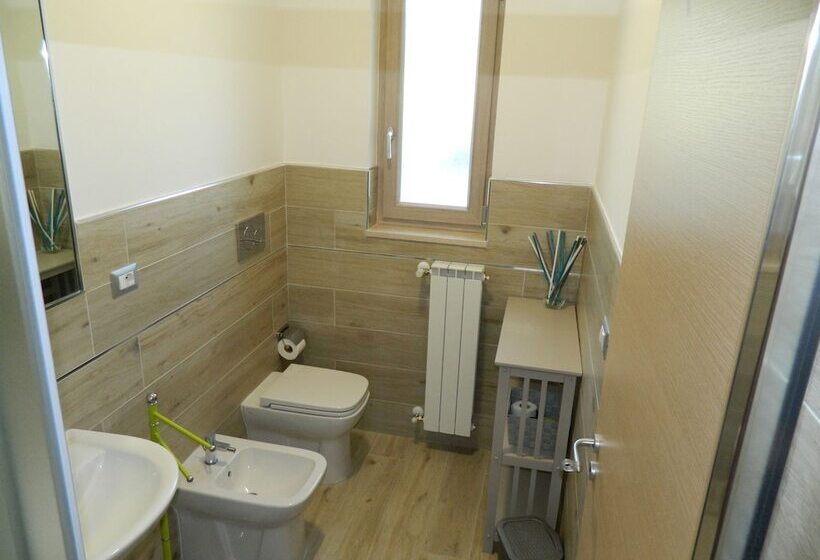 פנסיון A Casa Di Anna Locazione Turistica