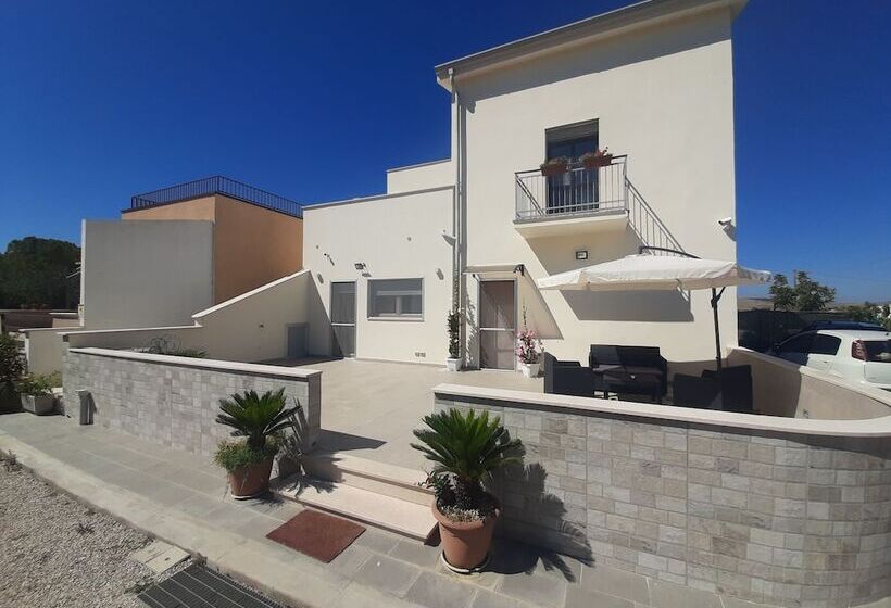 פנסיון A Casa Di Anna Locazione Turistica