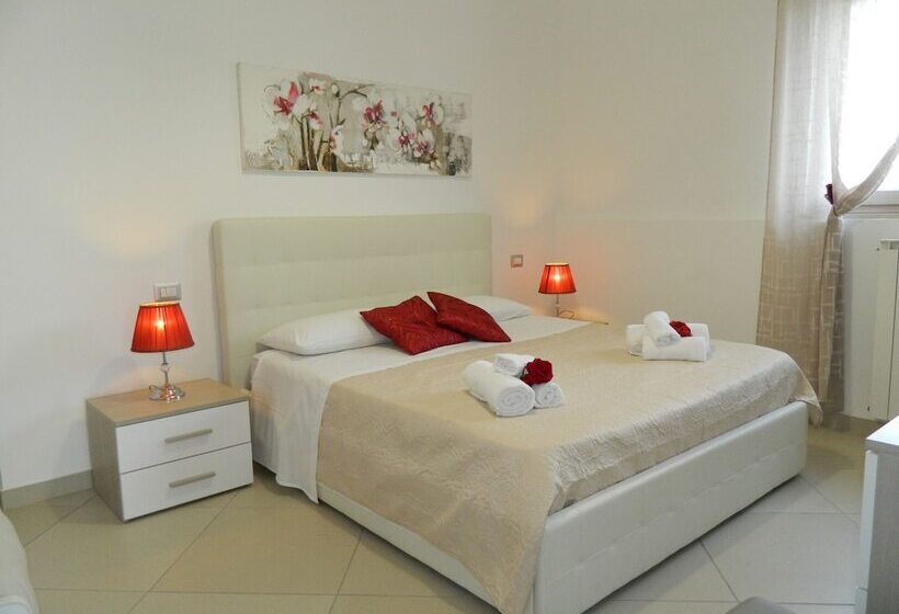 פנסיון A Casa Di Anna Locazione Turistica