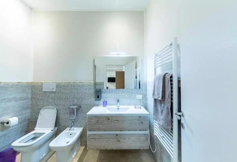 پانسیون La Promenade Rooms & Suites