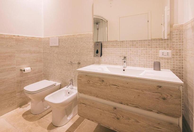 Пансион La Promenade Rooms & Suites