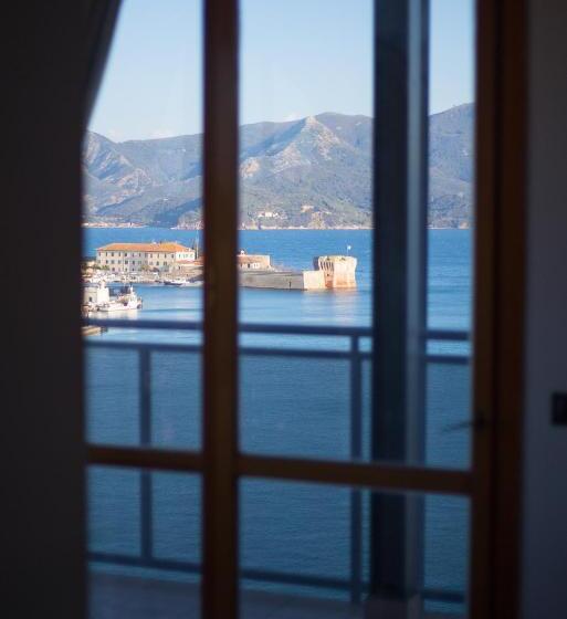 B & B La Terrazza Sul Mare