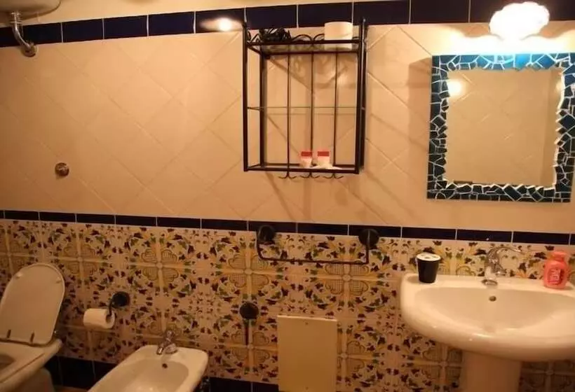 Aamiaismajoitus (B&B) Antica Dimora Palinuro