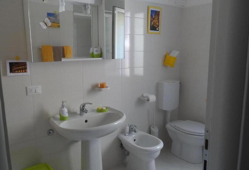 민박 Palazzo Barli